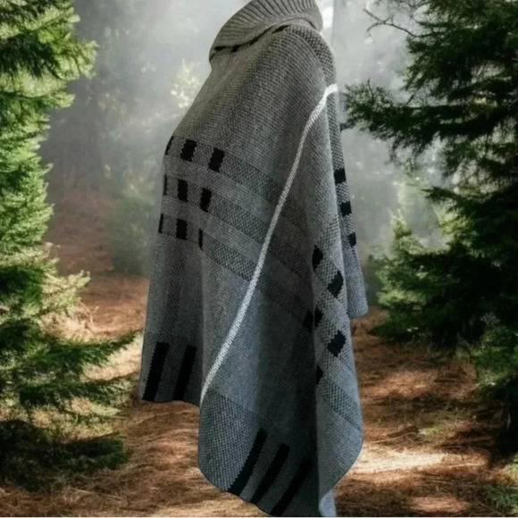 💟💎Vintage Poncho/Shawl Sweater - Picture 1 of 14